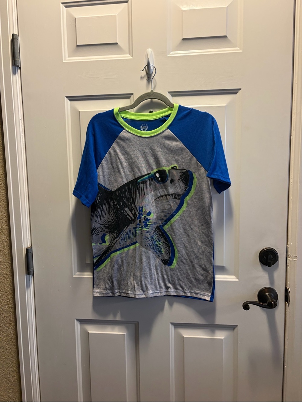 wonder nation Gray, Blue & Neon Green Shark Raglan Tee